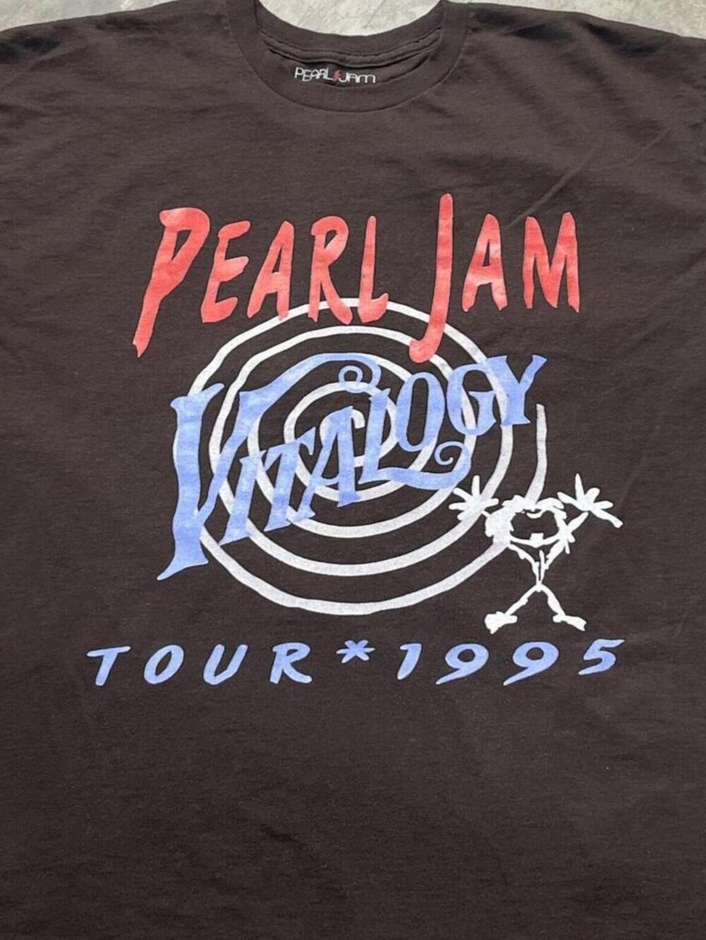 Pearl Jam Preowned Large T-shirt